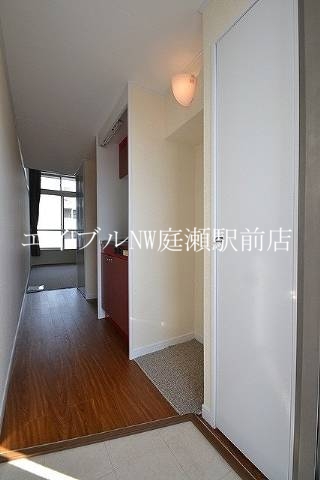 玄関　玄関からキッチン