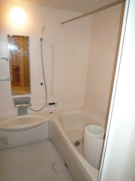 バス・シャワールーム　追い焚きバス