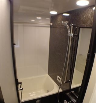 バス・シャワールーム