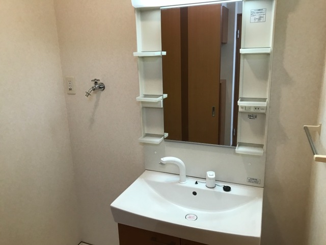 洗面設備　独立洗面台は忙しい朝の見方☆