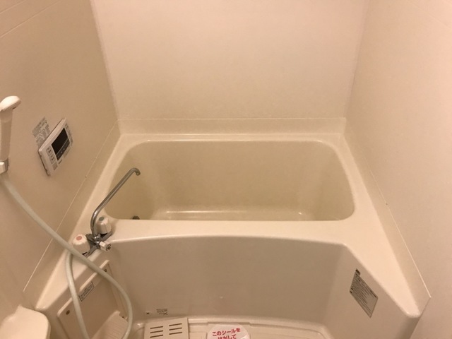 バス・シャワールーム　追い炊き機能付きです。浴室乾燥機も付いております