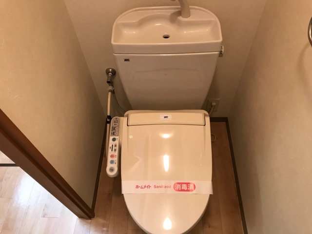 トイレ　ウォシュレット付き！