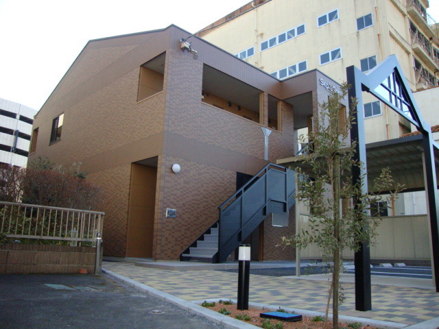 建物外観　小山駅まで徒歩5分の好立地！