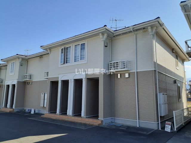 愛媛県新居浜市桜木町（アパート）の賃貸物件の外観