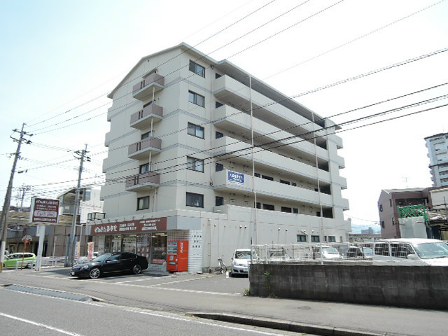 北九州市小倉南区富士見のマンションの建物外観