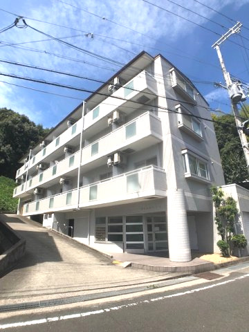 神戸市垂水区名谷町のマンションの建物外観