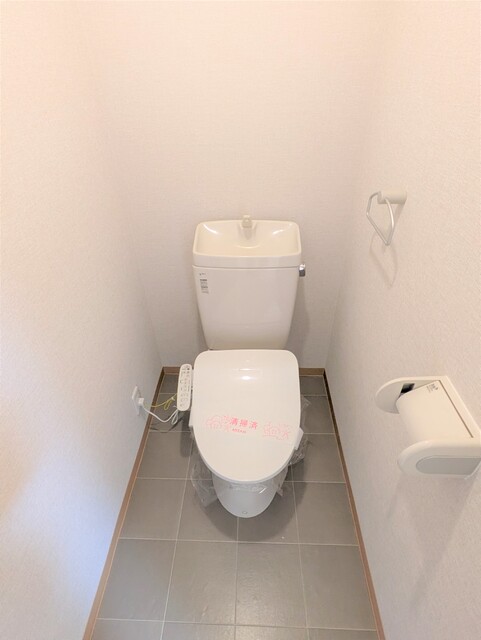 トイレ　☆洗浄機能付暖房便座☆