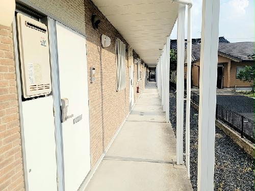 玄関　設備仕様は号室により異なる為、現況を優先とします。