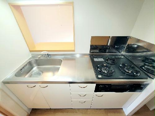 キッチン　設備仕様は号室により異なる為、現況を優先とします。