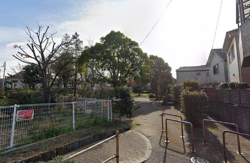 公園　西綾瀬公園（公園）まで100m