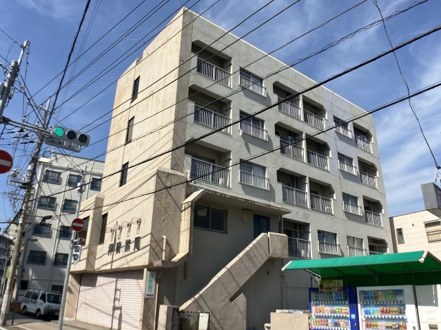 【押賀マンションの建物外観】