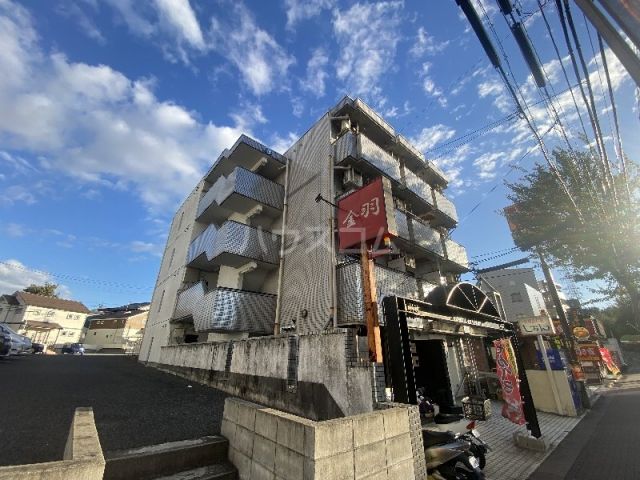 【名古屋市名東区大針のマンションの建物外観】