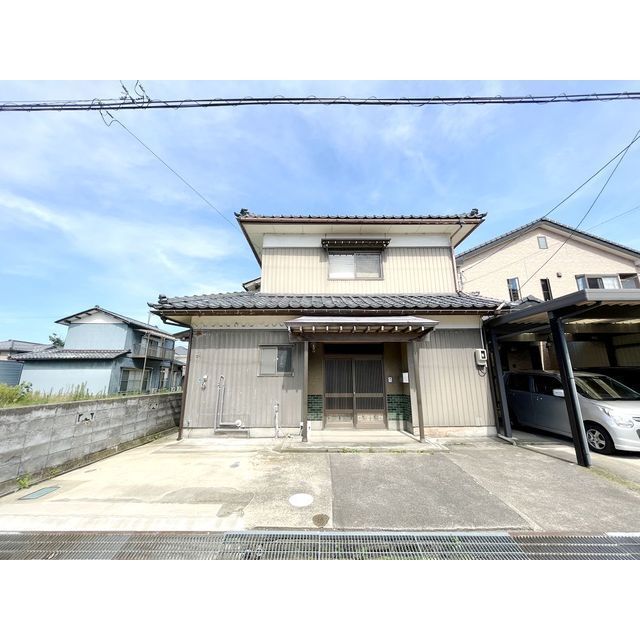 坂井市坂井町田島４－１－２２　貸家の建物外観