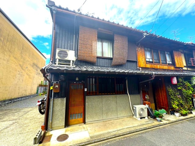 紫野南舟岡町貸家の建物外観