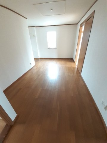 居室・リビング　こちらの居間で趣味の時間をお楽しみください