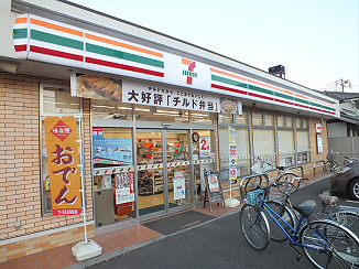 コンビニ　セブンイレブン調布下石原2丁目店（コンビニ）まで180m