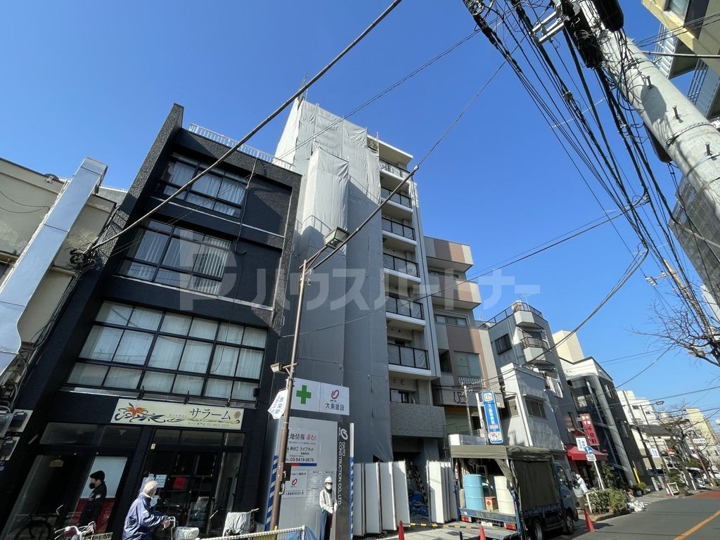 【LiveCasa日暮里EASTの建物外観】