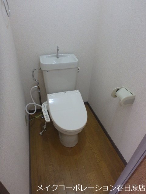 トイレ　写真は同型タイプ