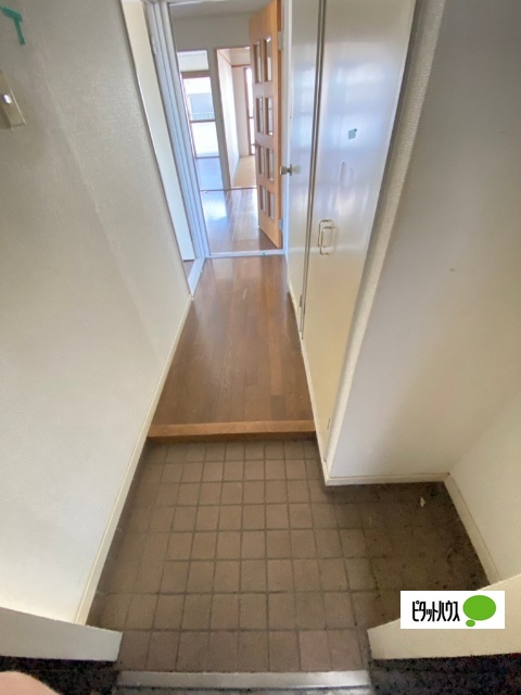 玄関　※他部屋参考写真