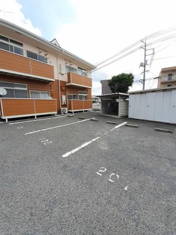 駐車場　エントランス