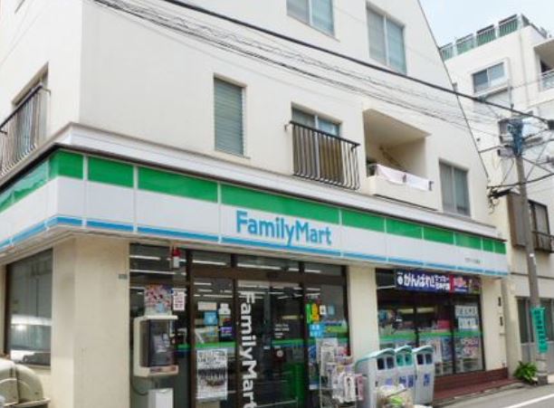 コンビニ　ファミリーマート佐野久下目黒店（コンビニ）まで333m