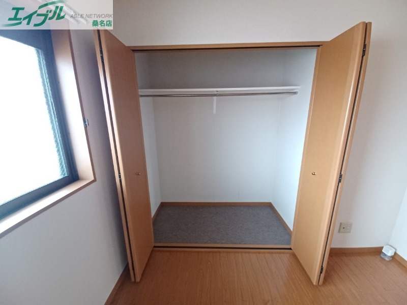 収納　収納同タイプ部屋写真です。