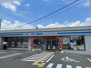コンビニ　ローソン奈良西大寺南町店（コンビニ）まで326m