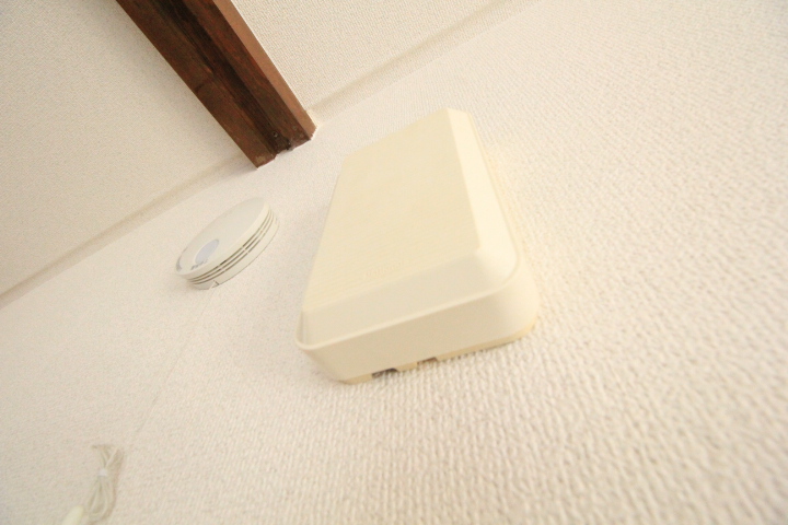 その他　火災報知器付いています