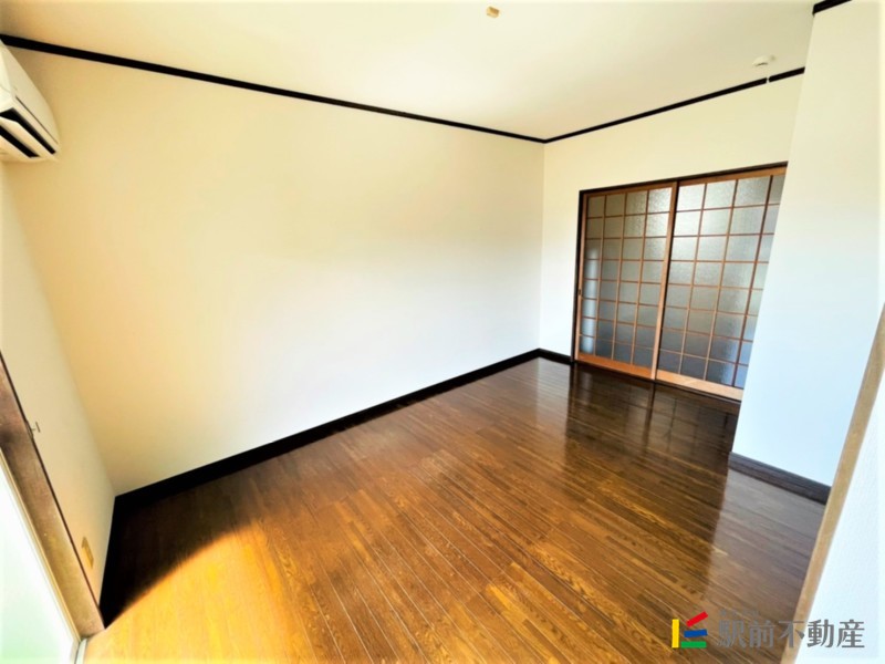 居室・リビング　１０２号室写真流用