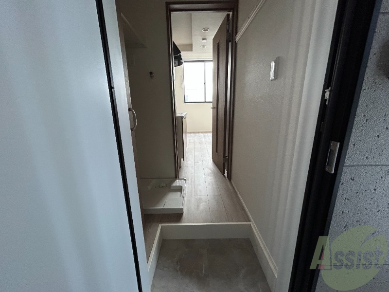 玄関　玄関からお部屋を撮影しました。玄関口が広くて助かります。