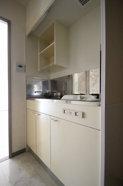 キッチン　同物件別室です。