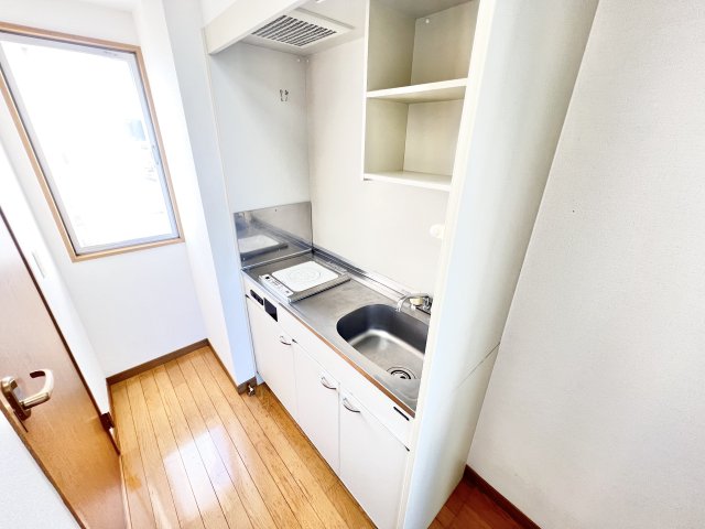 キッチン　※別部屋参考写真