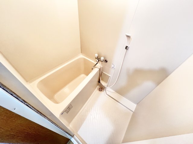 バス・シャワールーム　※別部屋参考写真