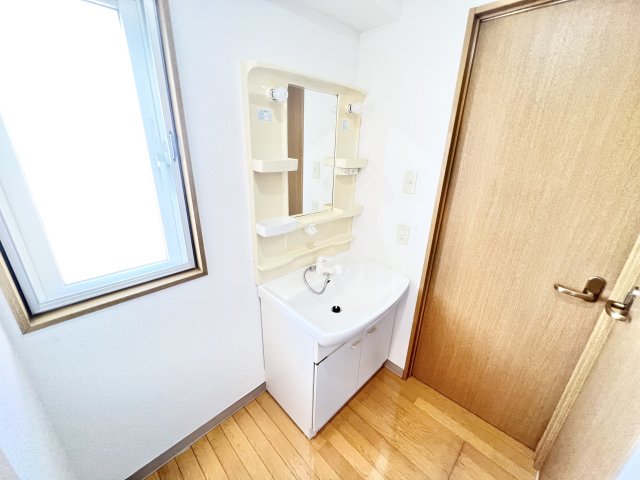 洗面設備　※別部屋参考写真