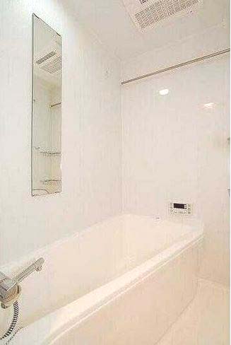 バス・シャワールーム　★ゆったりとできる広さの浴槽★