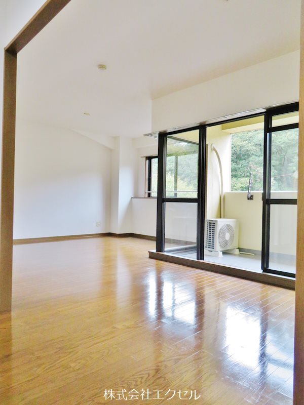 居室・リビング　16.3畳の広々としたリビングです。