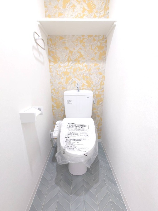 トイレ　温水洗浄暖房便座