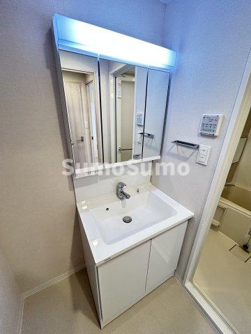 洗面設備　使いやすい洗面所です