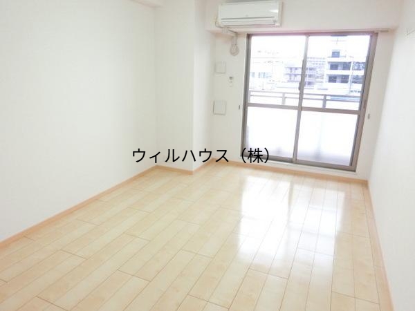 居室・リビング　日当たり良好！