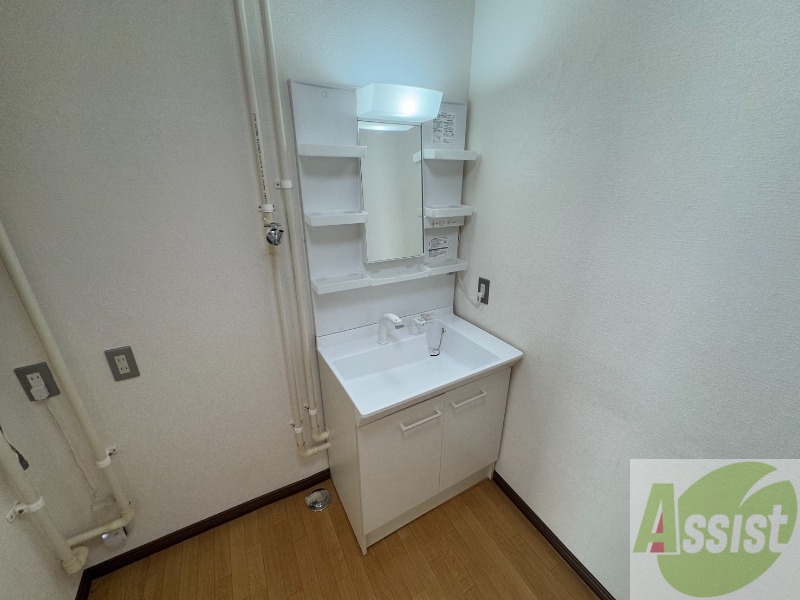 洗面設備　こちらに洗面台があります。朝の洗顔はこちらで。