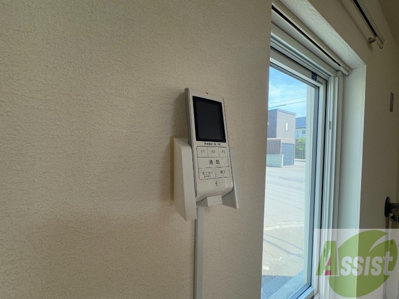 セキュリティ　ＴＶモニター付インターホンです。来客者の顔が見えるので安心！