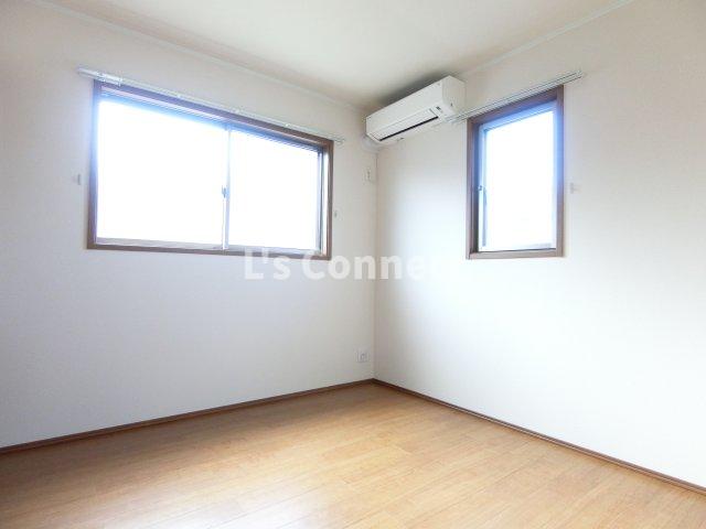 その他　４．３帖の洋室は寝室として使えます。