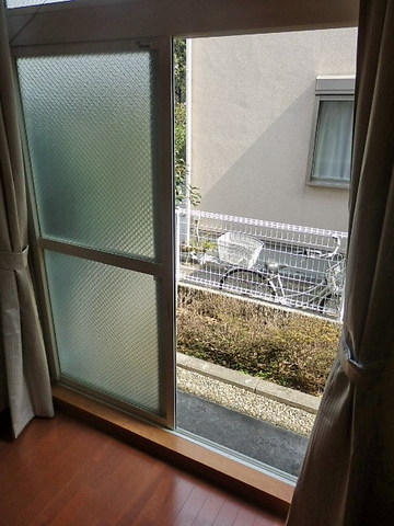 バルコニー　お洗濯にも便利なバルコニー付き