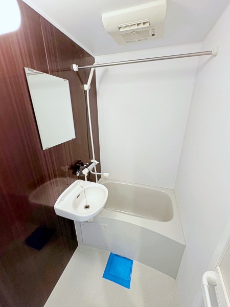 バス・シャワールーム　毎日の疲れを癒すお風呂です