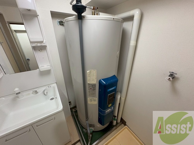 その他設備　電気温水器です。オール電化でお得で安心ですね。