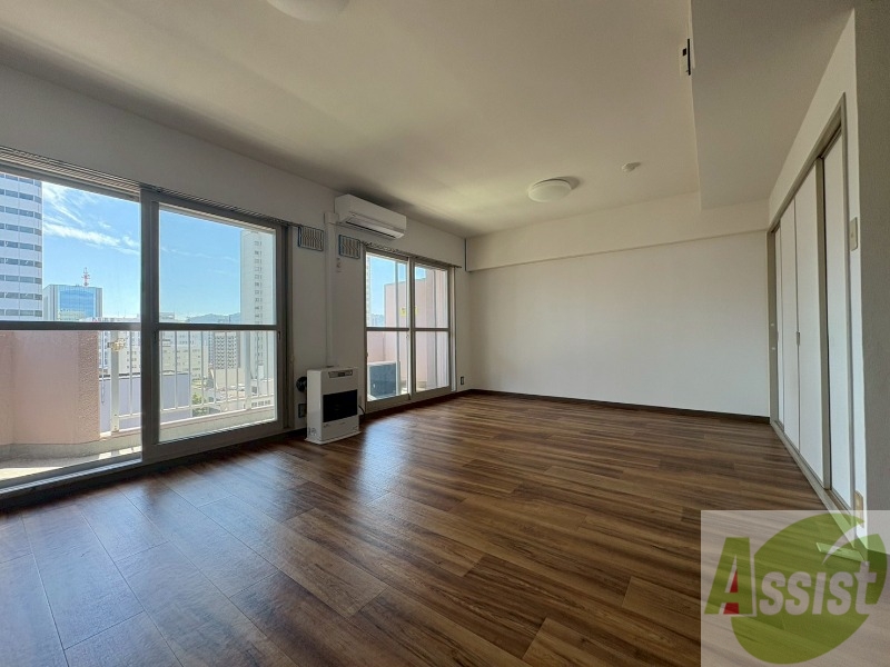 居室・リビング　広くてキレイなお部屋が広がっていて、充実した生活が送れそう。