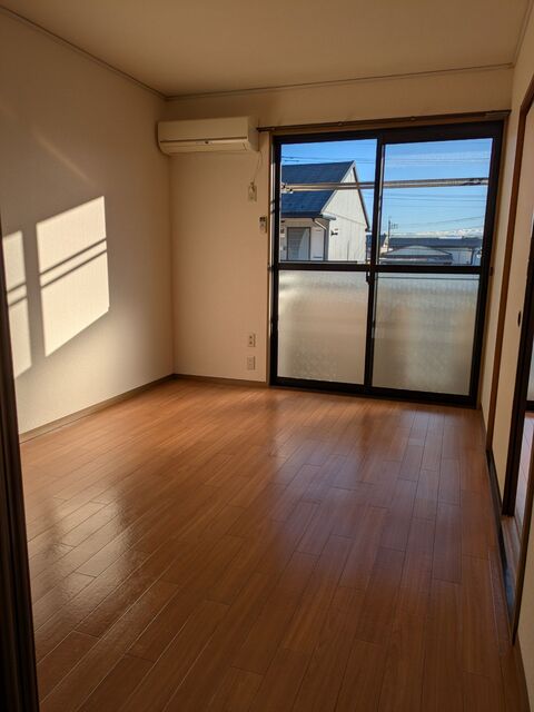 居室・リビング　東側洋室