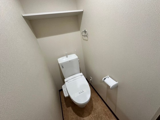 トイレ　※他号室の写真です