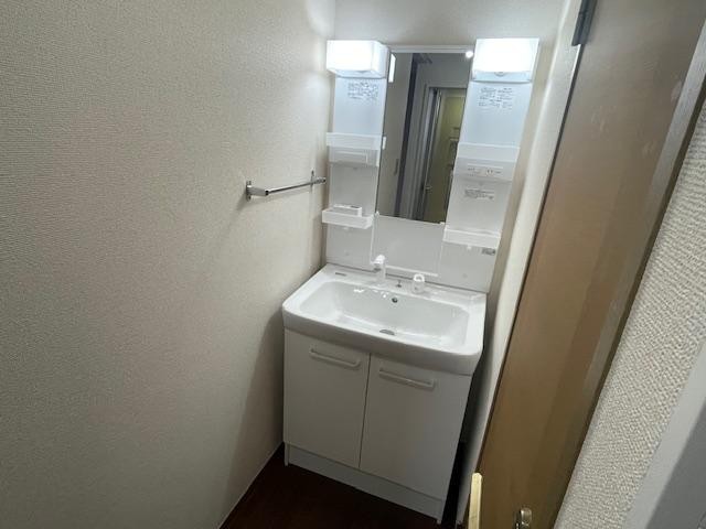 洗面設備　シャンプードレッサー新品です