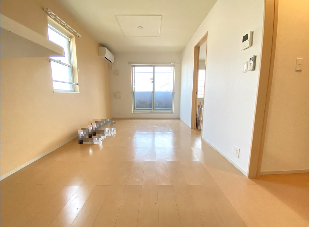 居室・リビング　※室内は他部屋の原状回復中の写真です